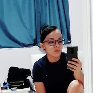 Meet your Posher, Carolina